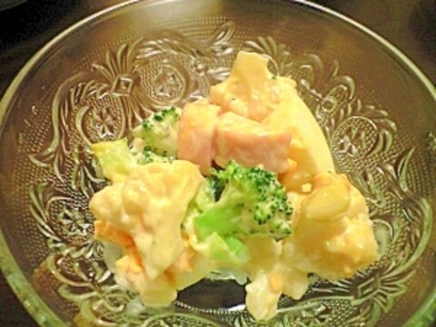 魚肉ソーセージ＆ブロッコリ＆カリフラワーの卵サラダ